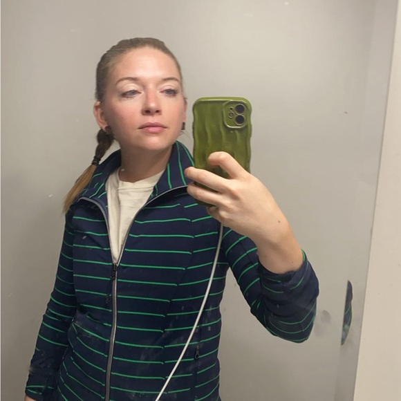 Meet your Posher, Ashlie - Picture 2 of 2